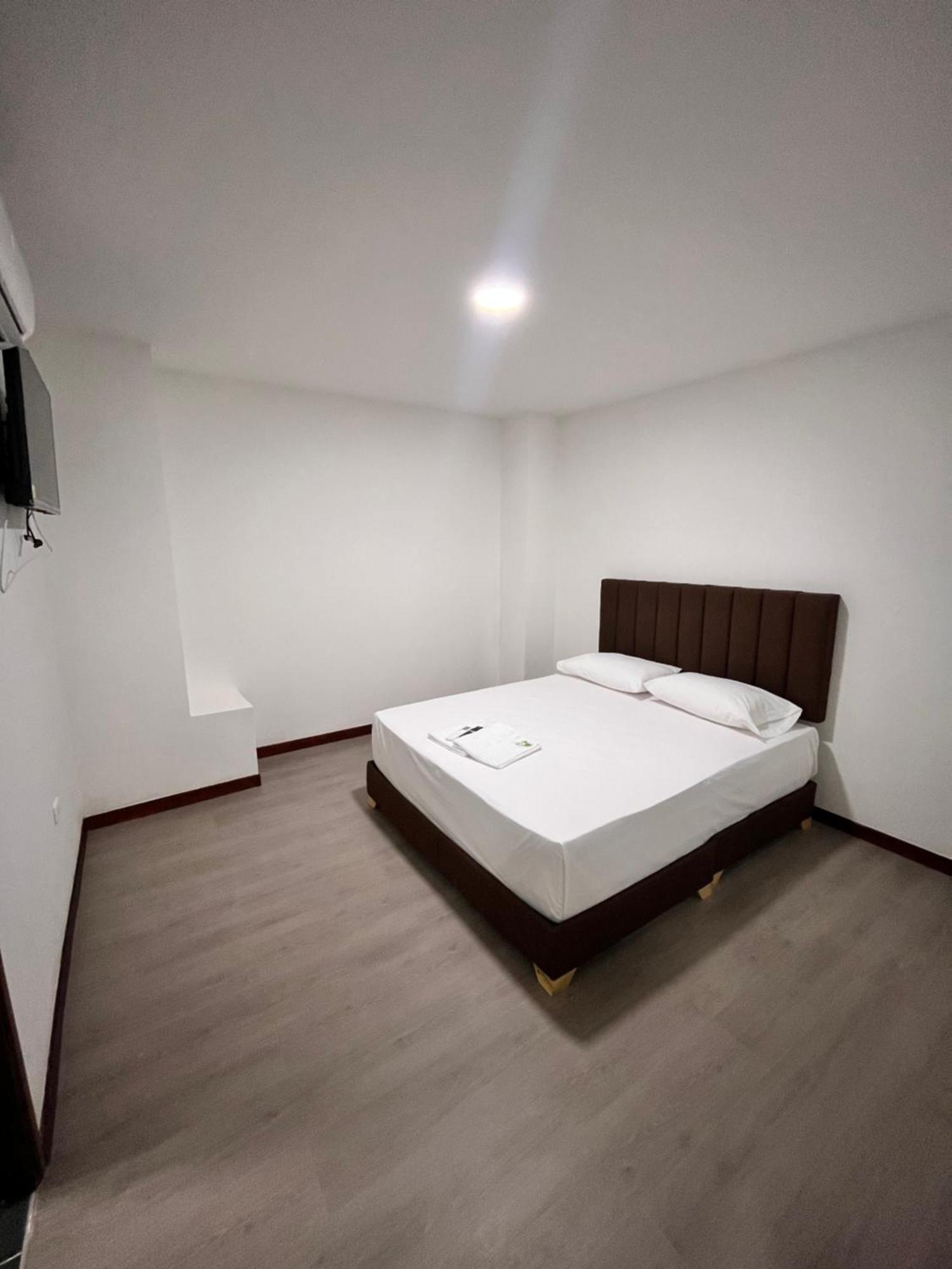 Hotel Gallery By 70 Medellín Kültér fotó