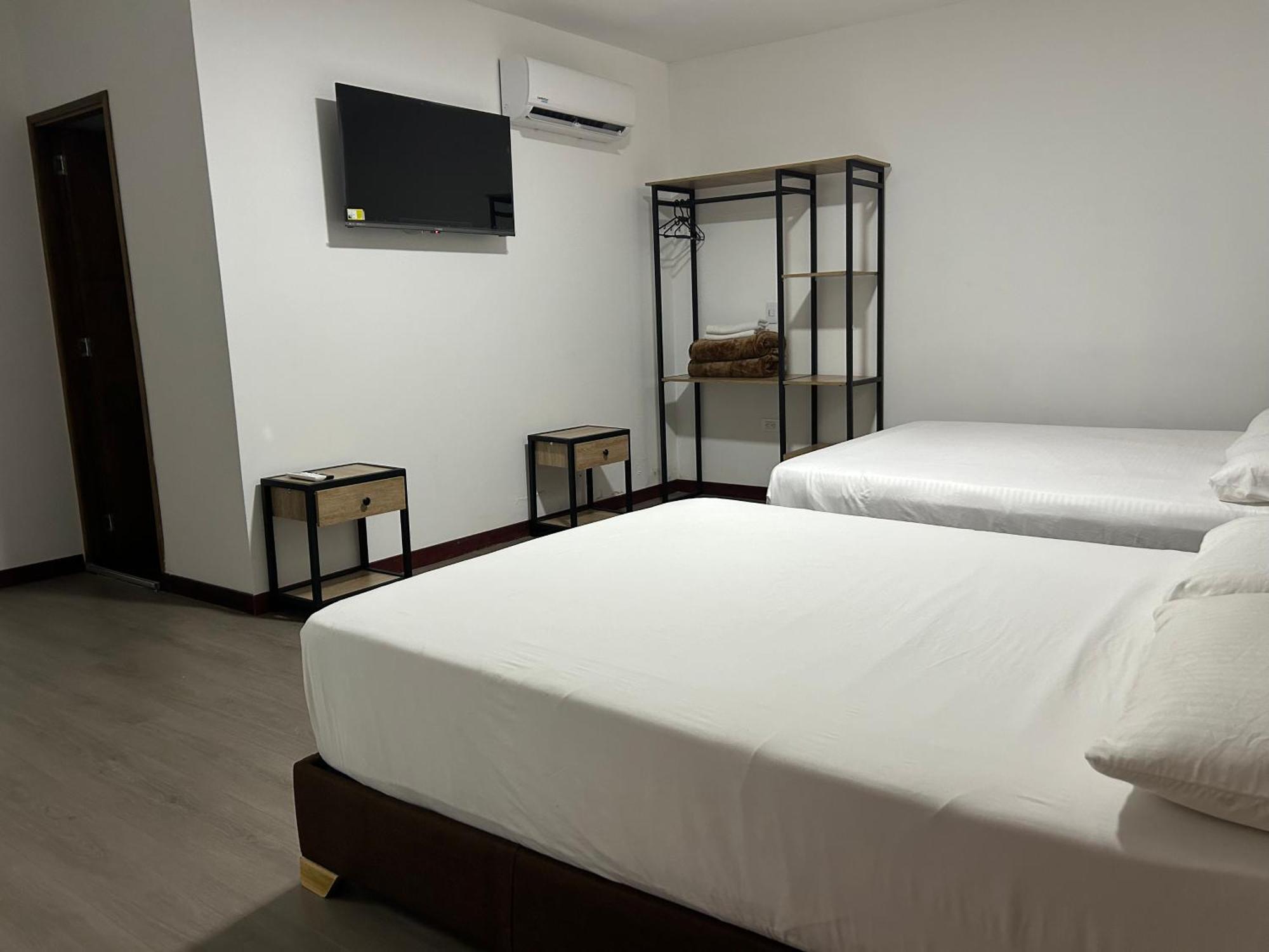 Hotel Gallery By 70 Medellín Kültér fotó