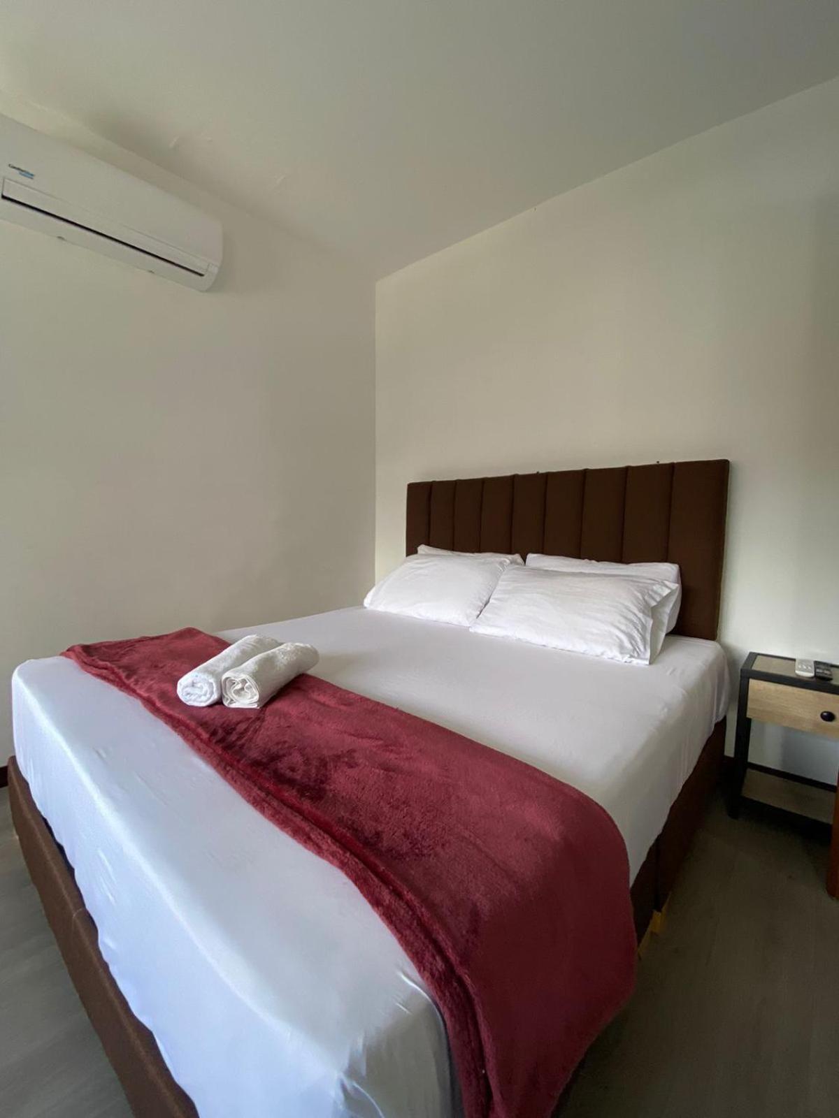 Hotel Gallery By 70 Medellín Kültér fotó