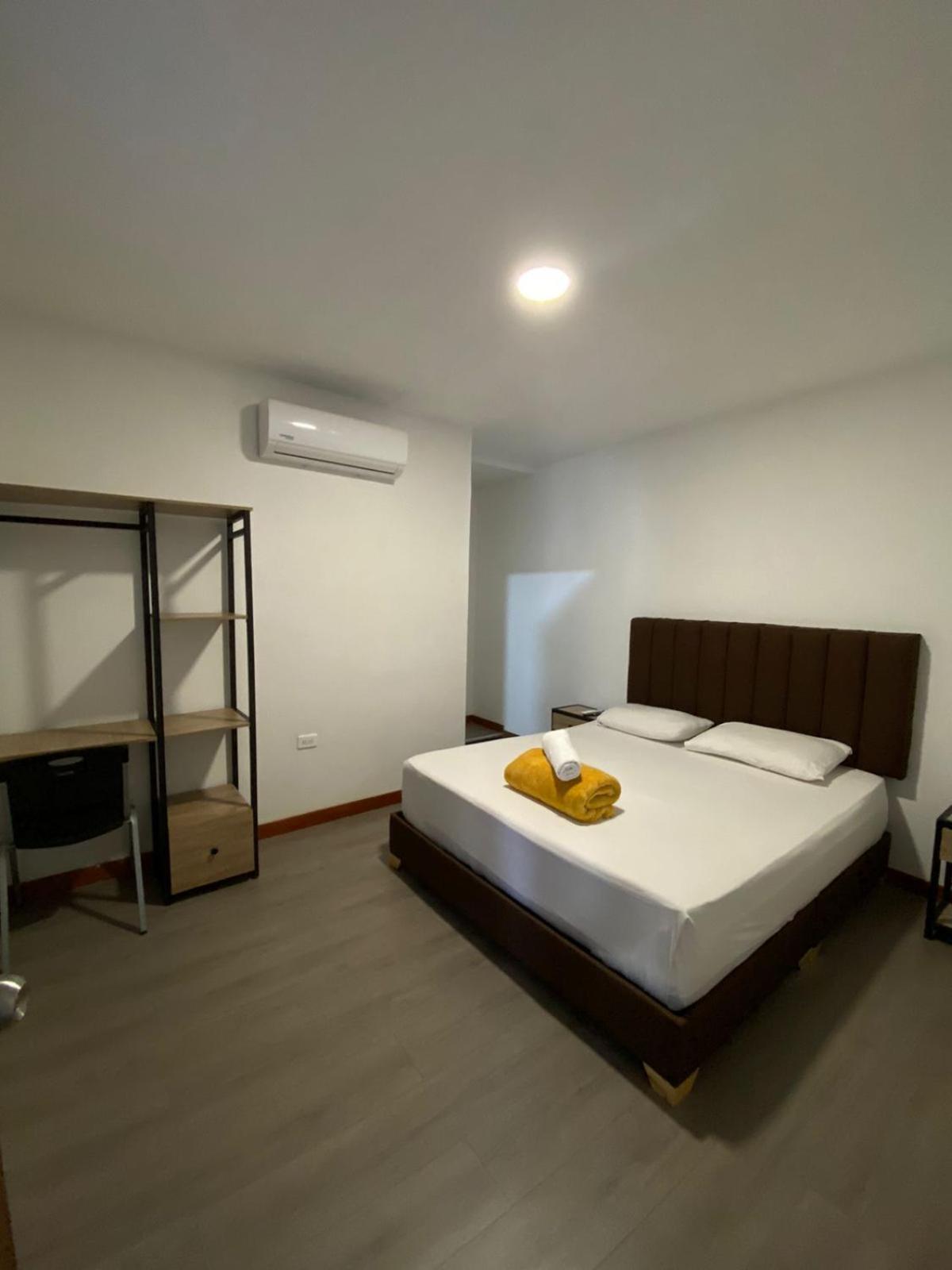 Hotel Gallery By 70 Medellín Kültér fotó