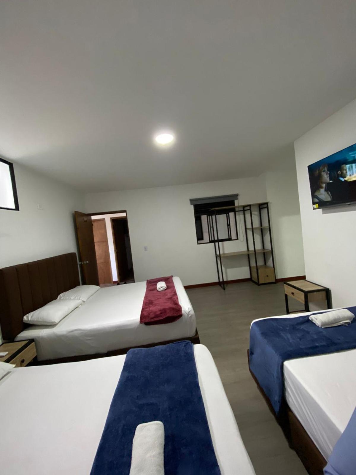 Hotel Gallery By 70 Medellín Kültér fotó